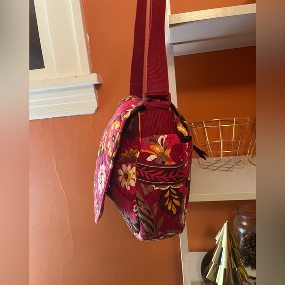 EUC Vera Bradley Messenger Bag & ID holder Set (Carnaby Retired Pattern) - Picture 9 of 15